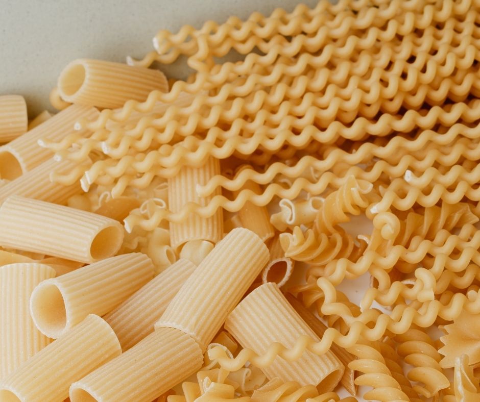 fusilli lunghi, makaron rurki