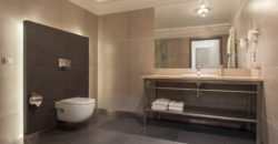 podstawowe wyposażenie łazienki hotelowej